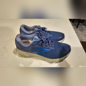 Ghost 14 running shoes